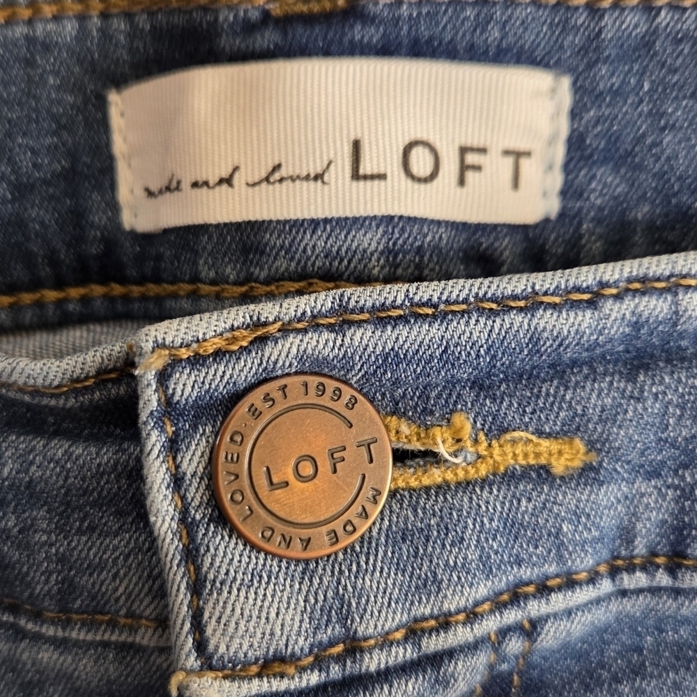 Loft Modern Skinny High Rise Jeans Light Distressing Frayed Hem Size 14 - Picture 4 of 6